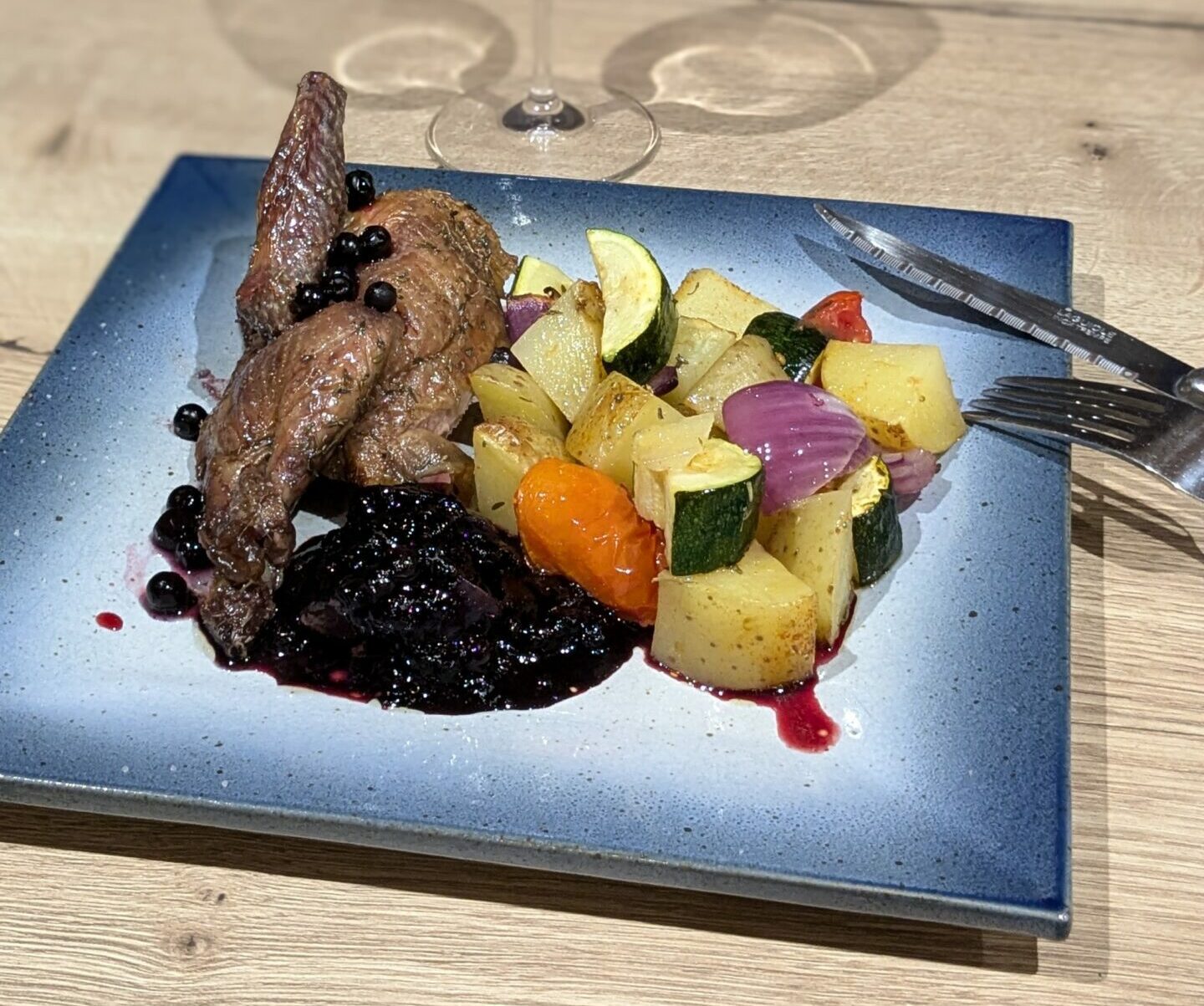 Quand le Tarn rencontre la Savoie… Recette de Pigeonneau aux myrtilles sauvages