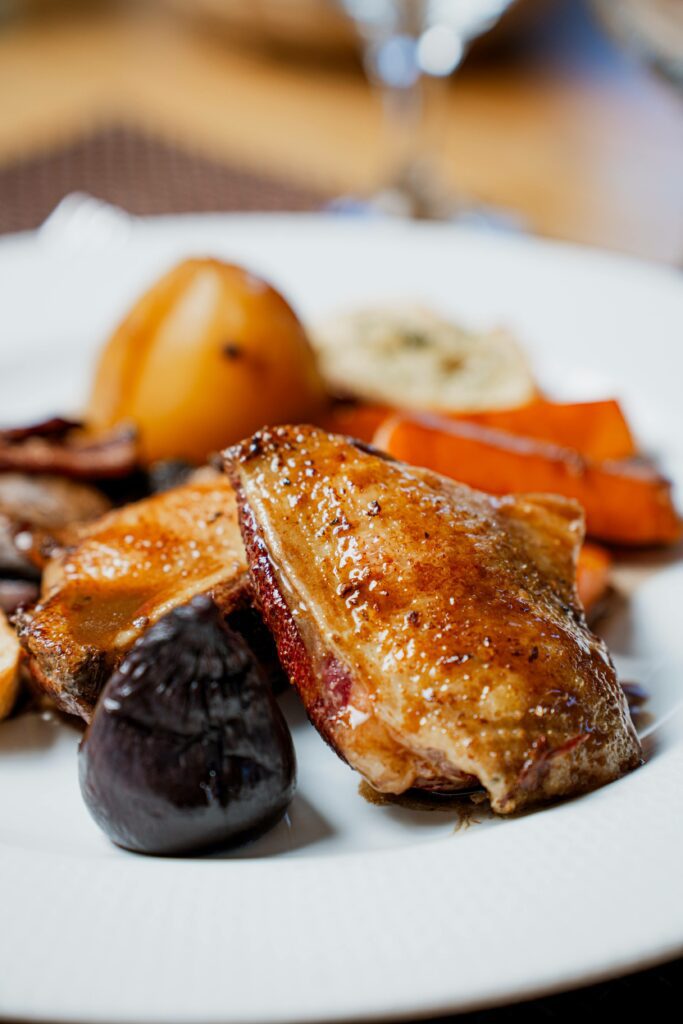 Pigeonneau cuisiné aux fruits secs