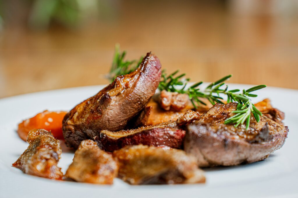 découpes de pigeonneau cuisinées